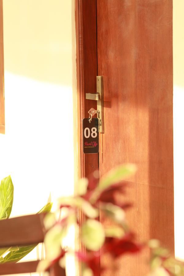 Pearl City Hotel Tissamaharama Ngoại thất bức ảnh