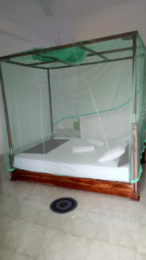 Pearl City Hotel Tissamaharama Ngoại thất bức ảnh